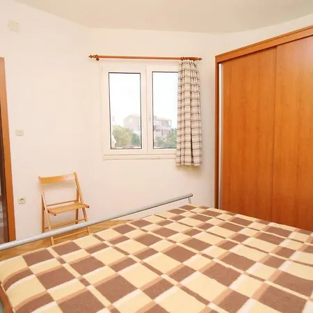 Jezera 5120d Apartment Tisno