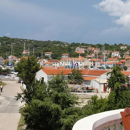 Jezera 5120d Tisno