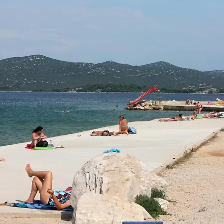 Jezera 5120d Tisno